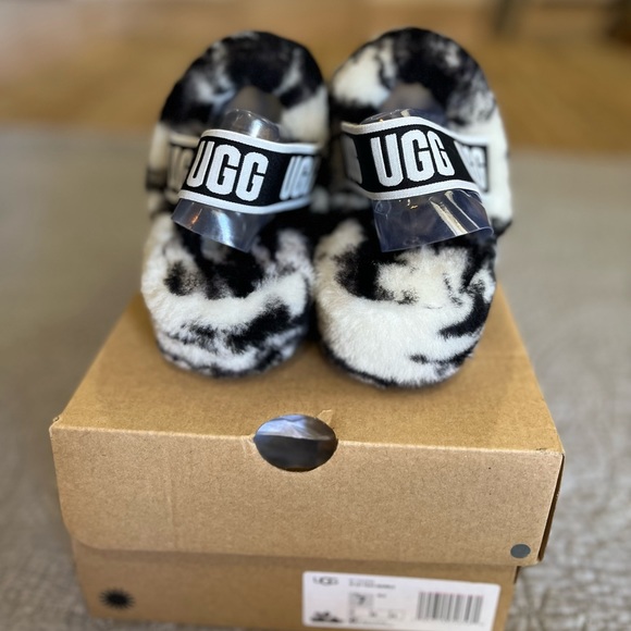 NEW UGG Oh Yeah Fluffy Slides Slippers Black White Marble Women’s Size 7 - Picture 6 of 7